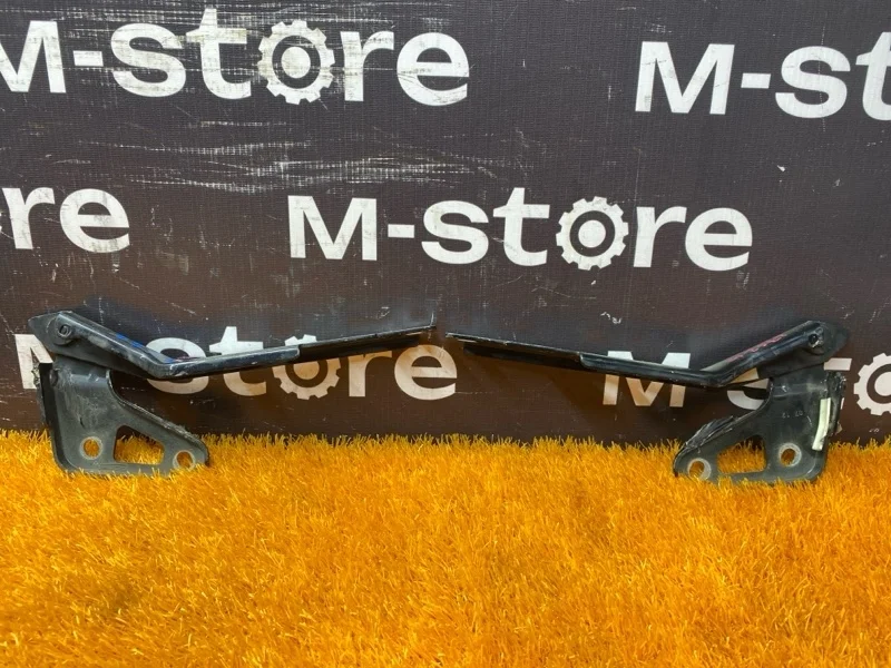 Петля капота Audi Q7 2012 4L0823301 4L CJTC