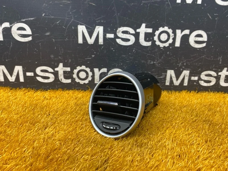 Дефлектор воздушный Mercedes-Benz M-Class 2006 A1648302154 W164 272.967, передний