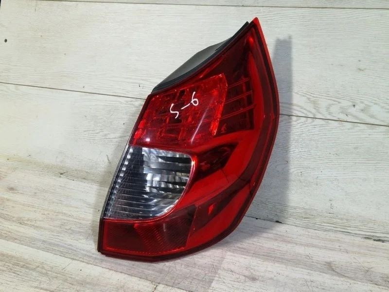 Фонарь Renault GRAND SCENIC 2007