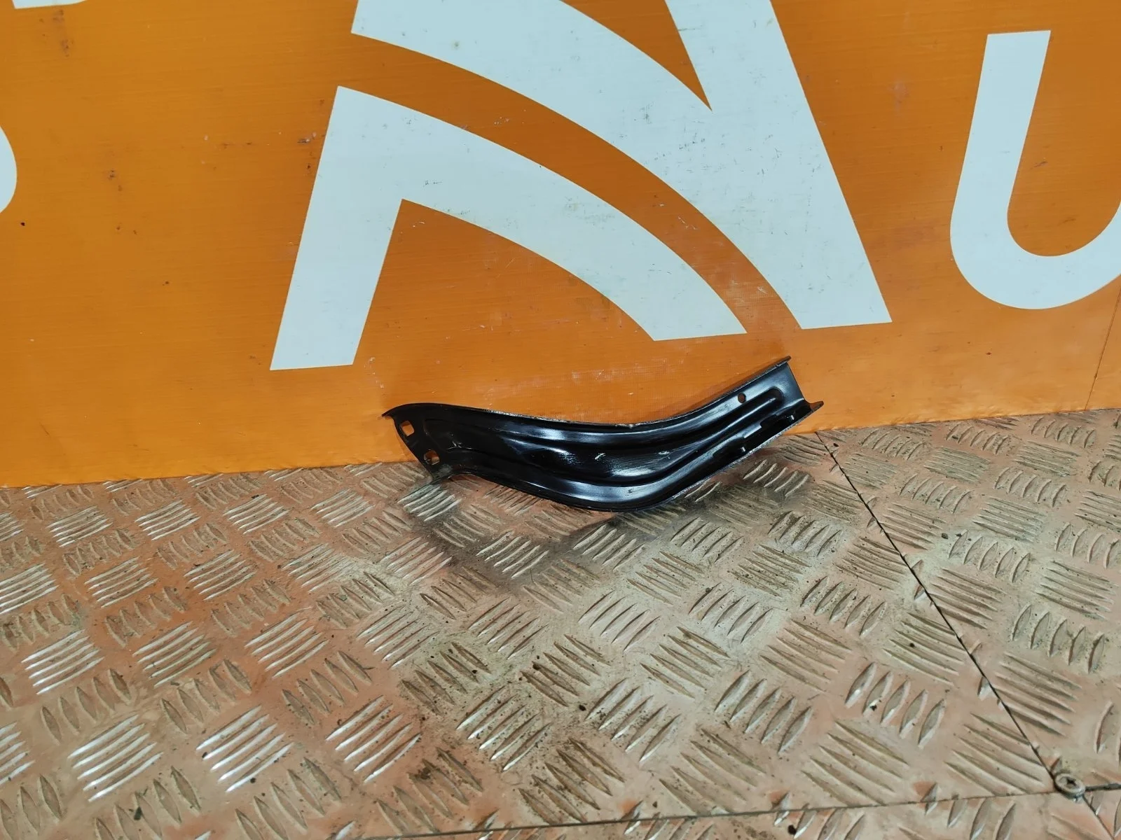 Кронштейн фары Mercedes -Class 2009-2016 W212, S212