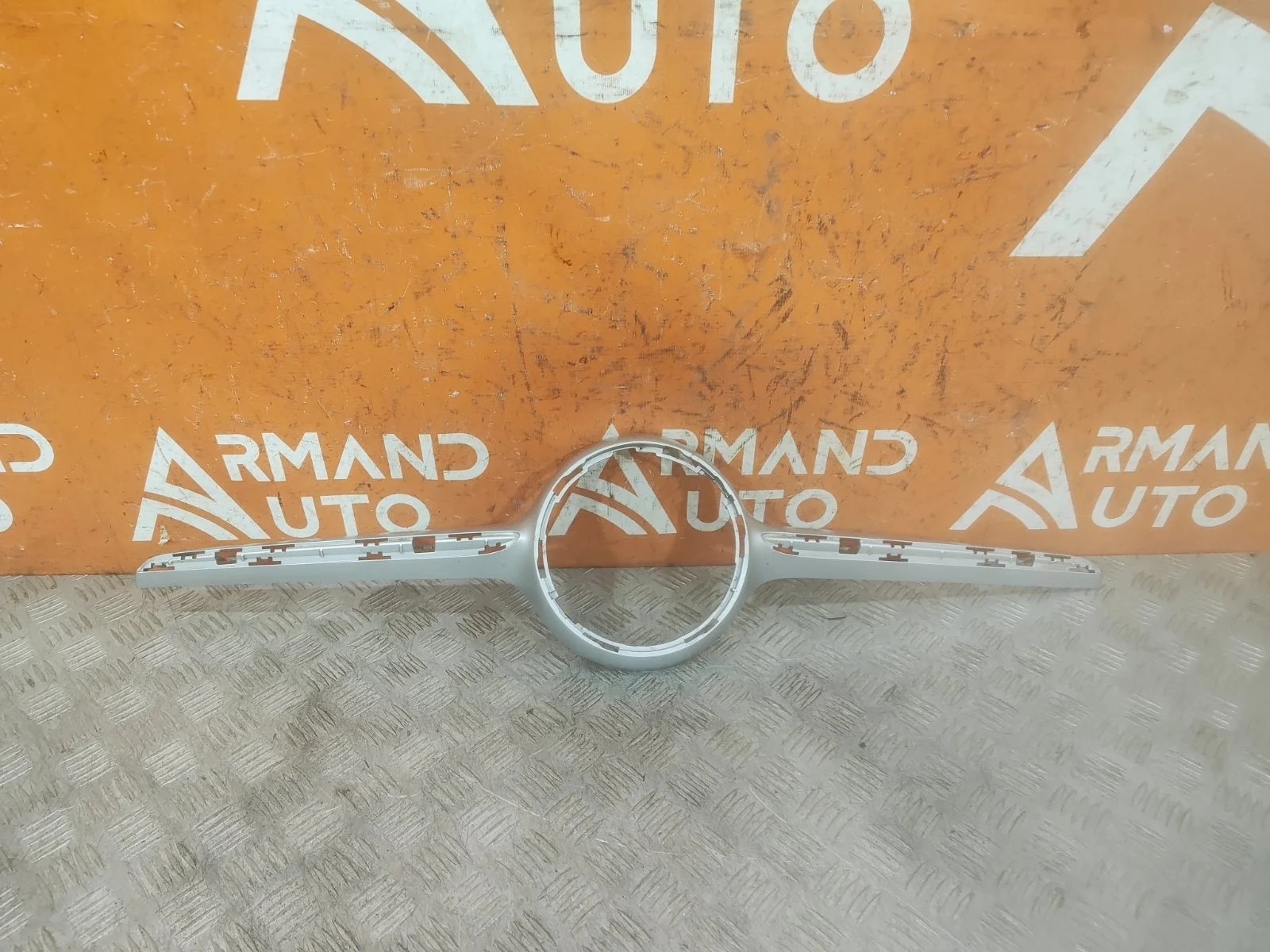 Накладка решетки радиатора Mercedes -Class 2016-нв C238