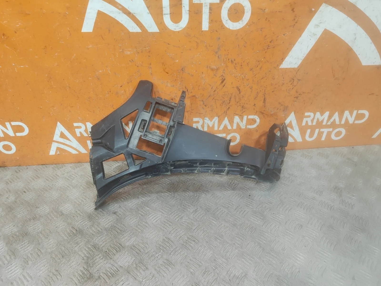 Кронштейн бампера Mercedes GLE-Class 2018-нв V167