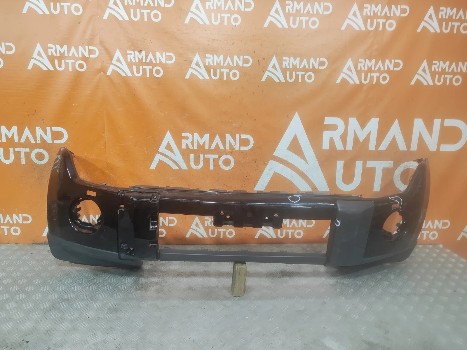 Бампер Mitsubishi Pajero 2006-2011 4