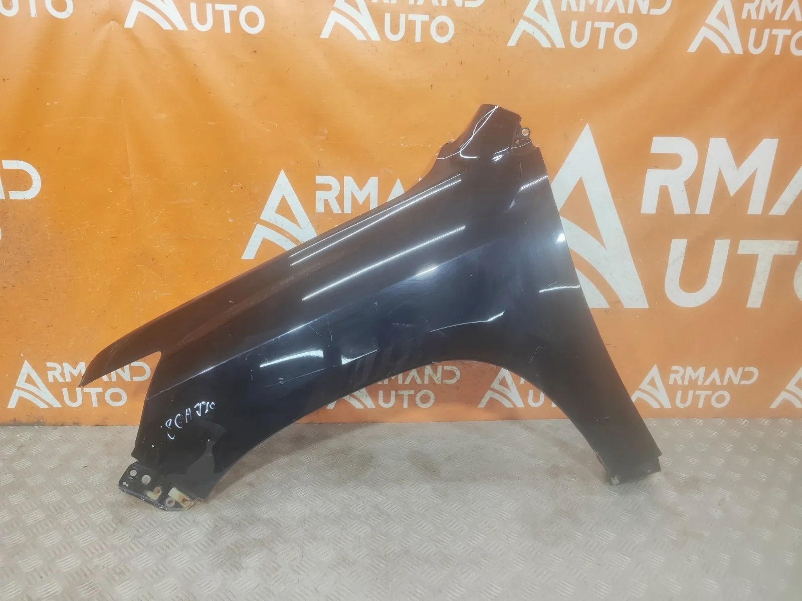 Крыло Toyota Land Cruiser 2015-2021 200