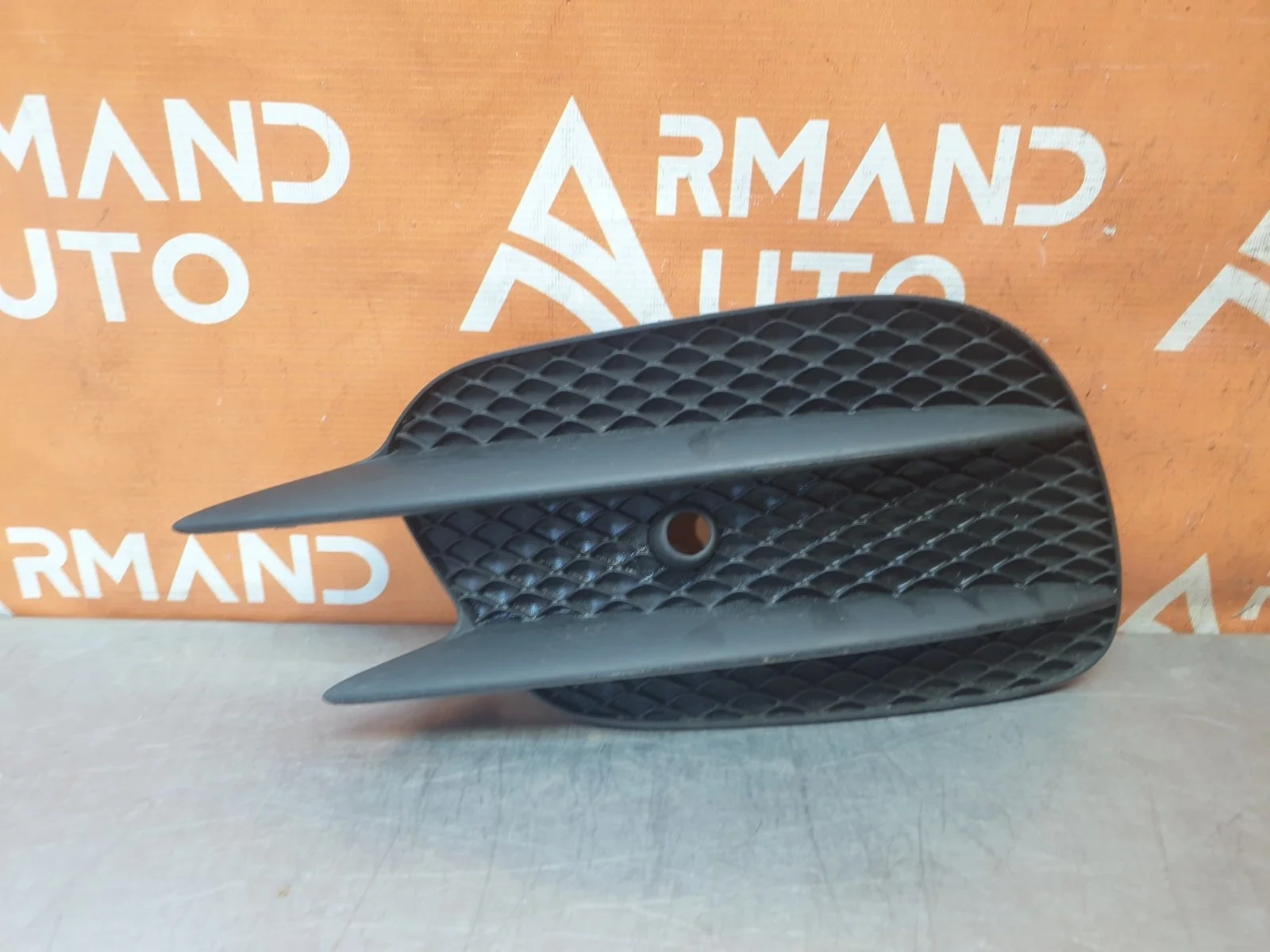 Решетка бампера Mercedes -Class 2016-нв W213, S213, C238