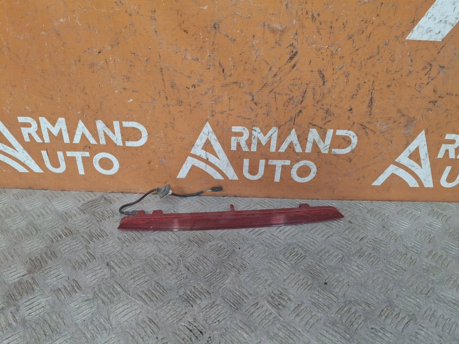 Фонарь стоп сигнала верхний Audi Q3 2011-2018 8U