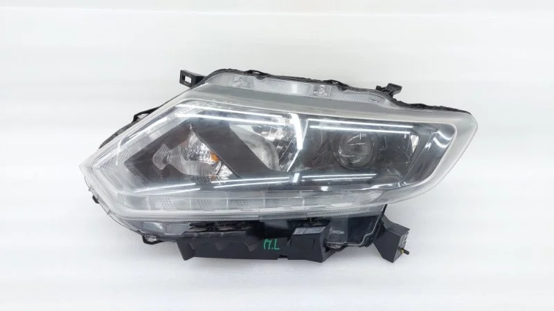 Фара Nissan X-Trail 2016 T32