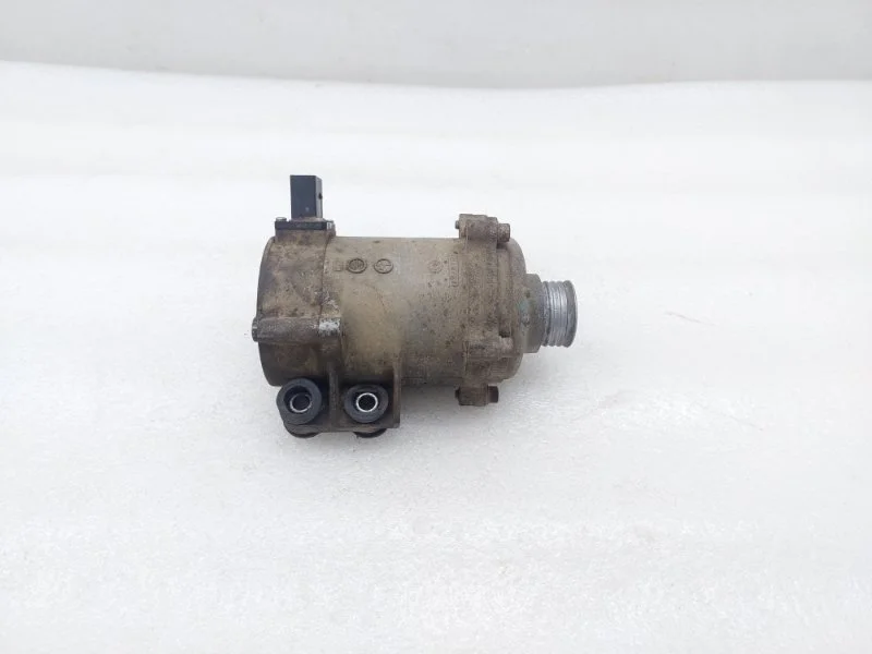 Помпа BMW 3-Series 2015 F30