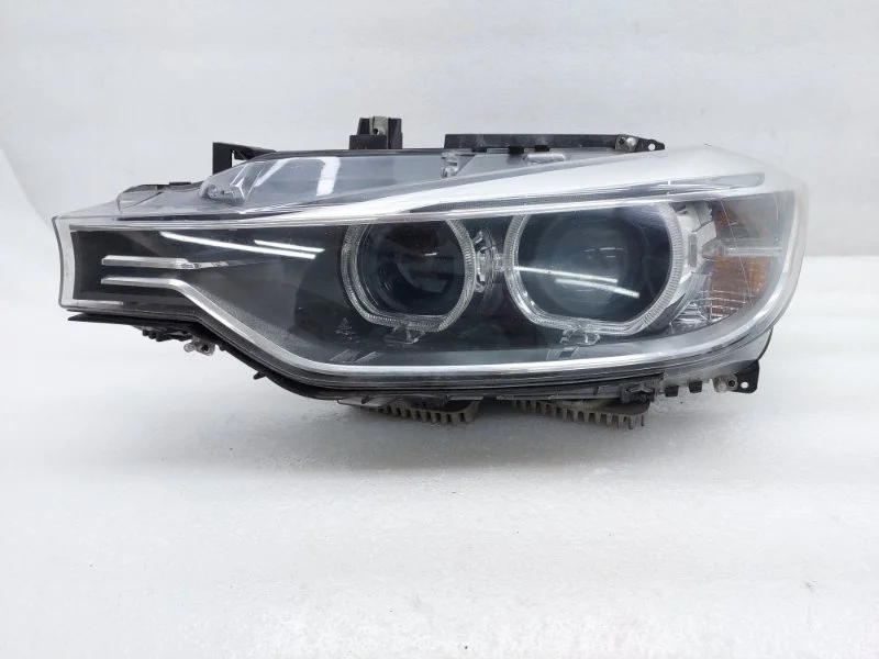 Фара BMW 3-Series 2015 F30