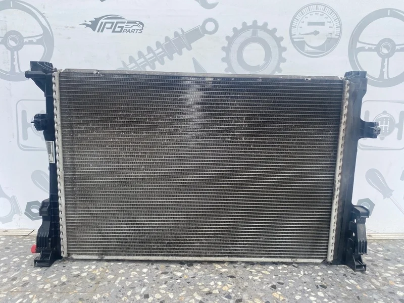 Радиатор основной Mercedes-benz 2016 W246