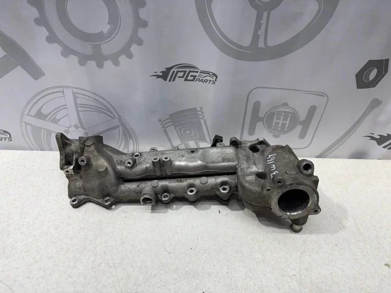 Впускной коллектор левый Mercedes-benz ML 2007 W164