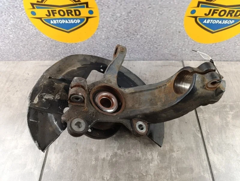 Кулак поворотный Volvo XC60 2009 DZ44