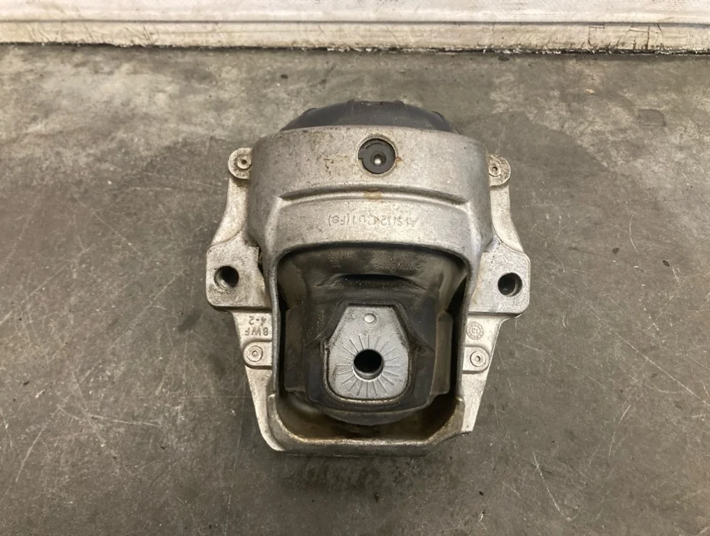 Подушка двигателя Audi A4 2013 B8