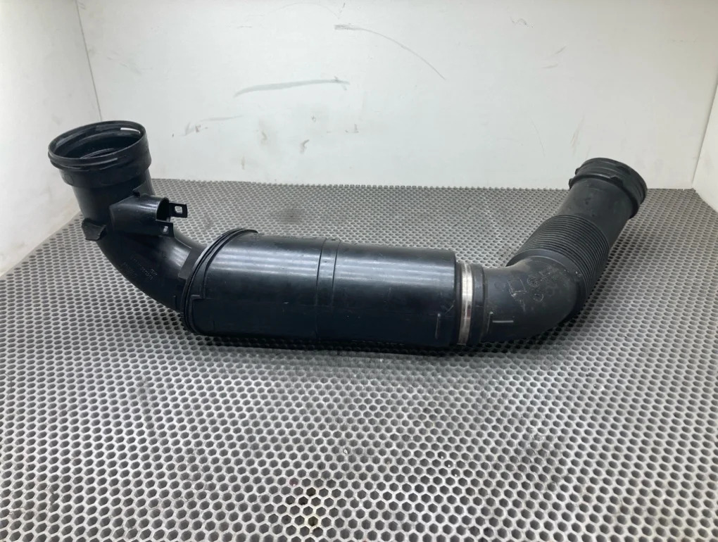 Патрубок воздушного фильтра BMW X1 2014 E84