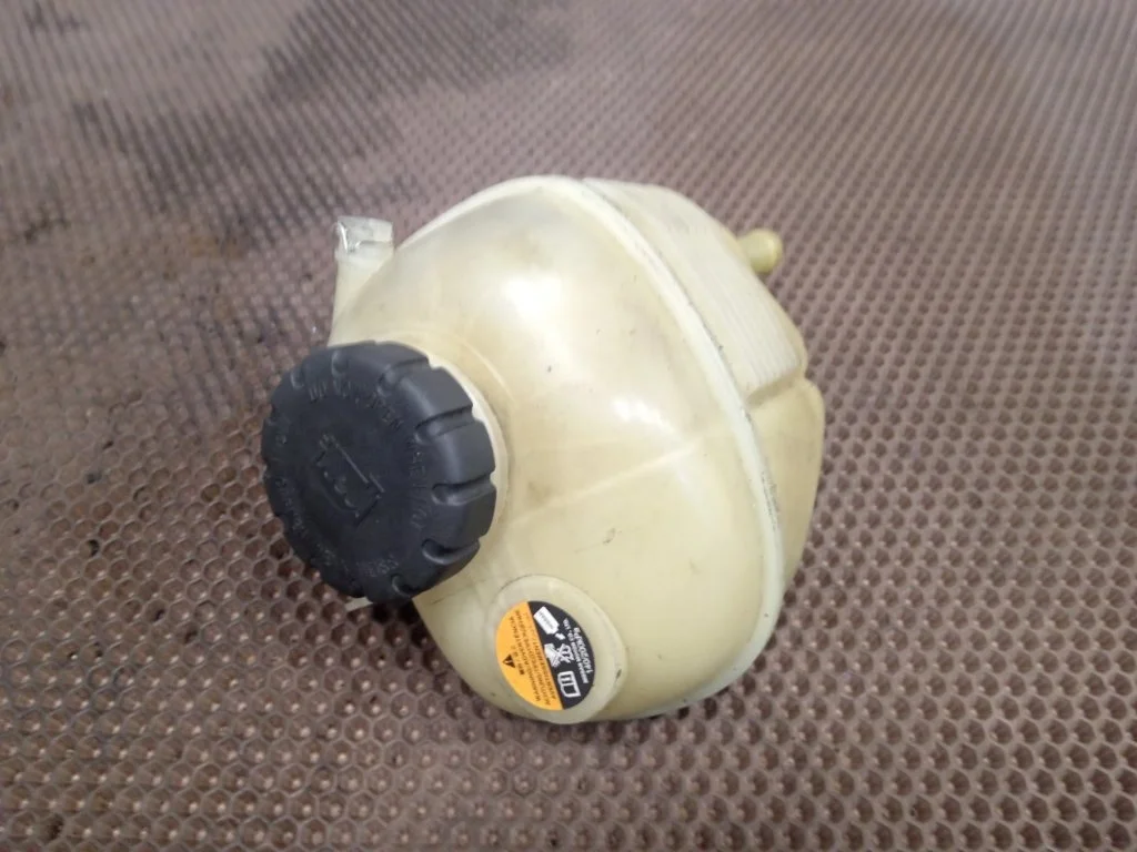 Бачок расширительный Infiniti Q50 2015 V37