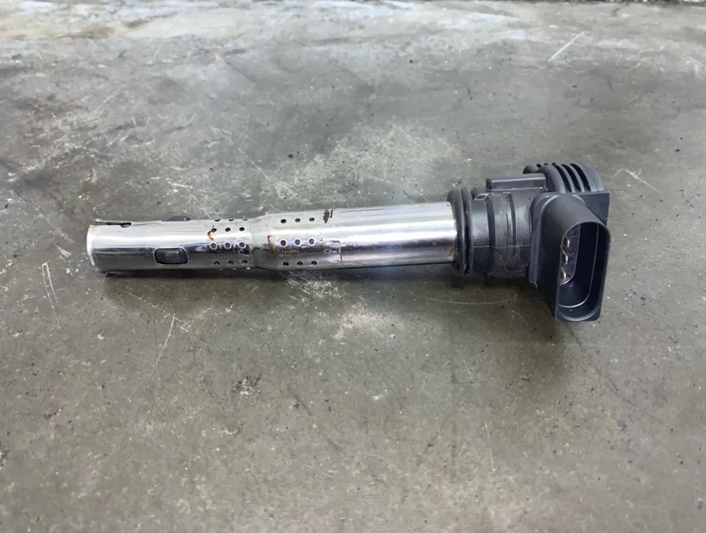 Катушка зажигания Volkswagen Passat B6