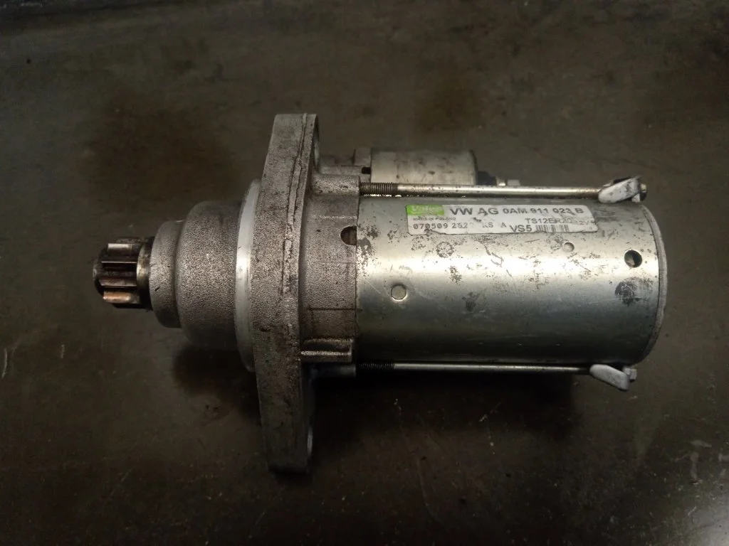 Стартер Volkswagen Tiguan 2013