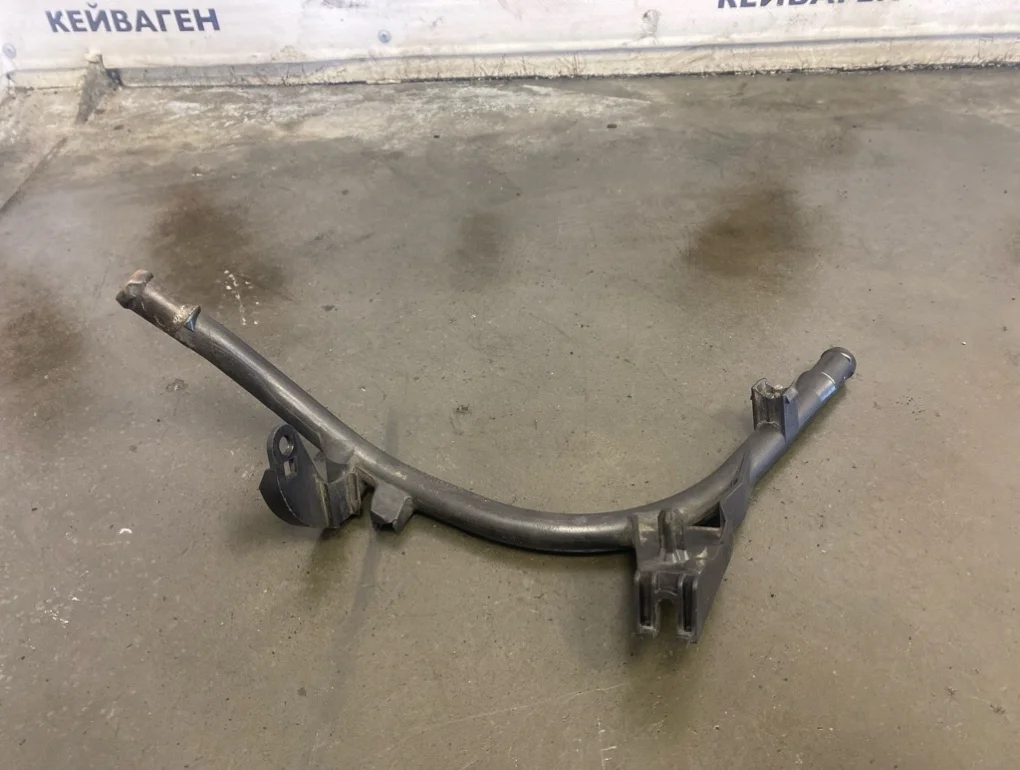 Трубка охлаждения Volkswagen Tiguan 2009