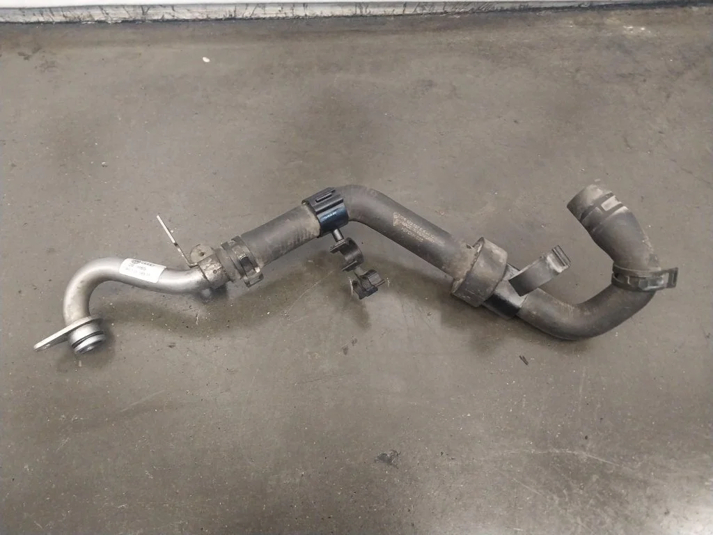 Патрубок системы охлаждения Volkswagen Touareg 2013 NF