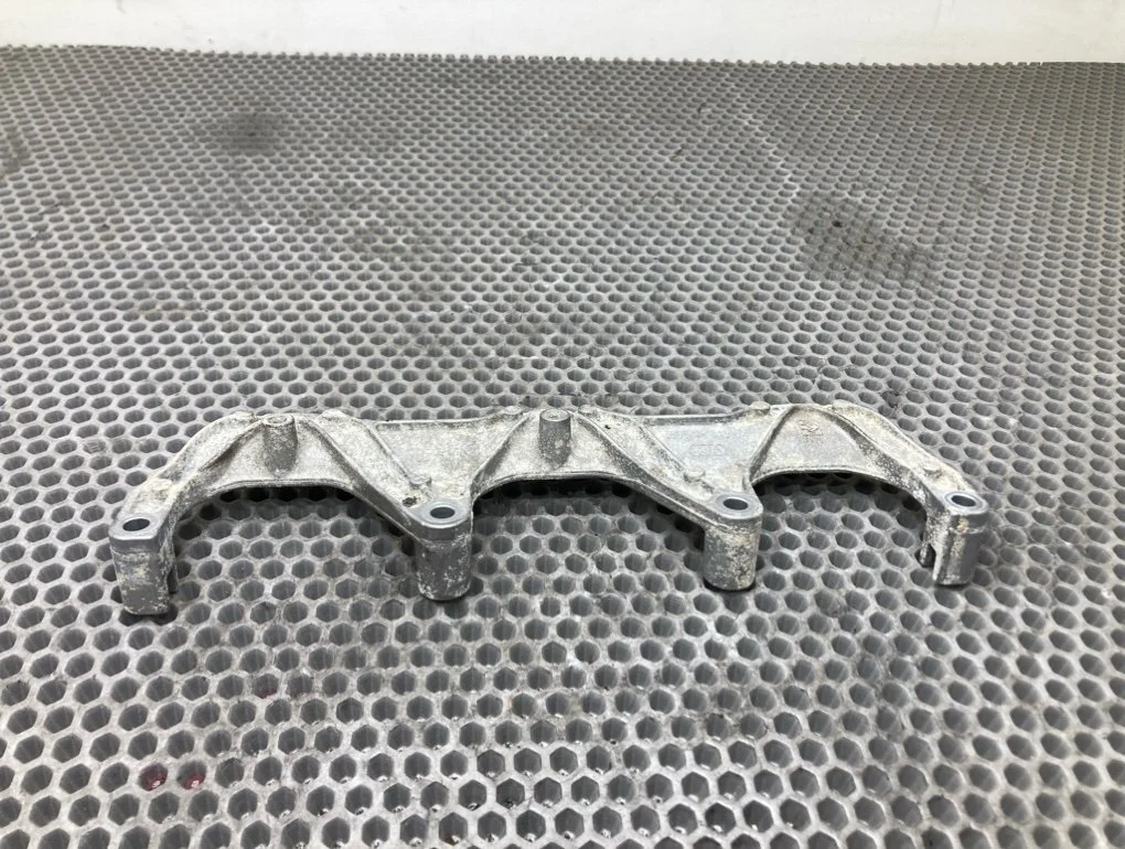 Крепление Audi A6 2012 C7