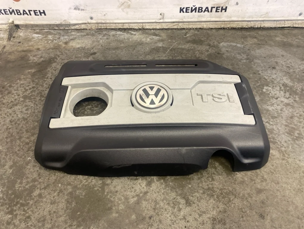 Декоративная крышка двигателя Volkswagen Passat 2009 B6