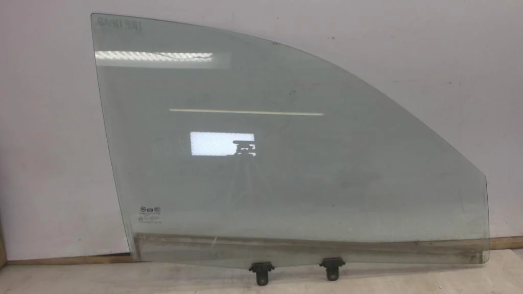 Стекло двери передней правой Hyundai Sonata