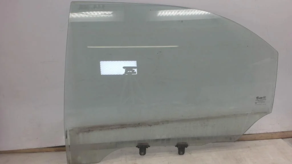 Стекло двери задней левой Hyundai Sonata