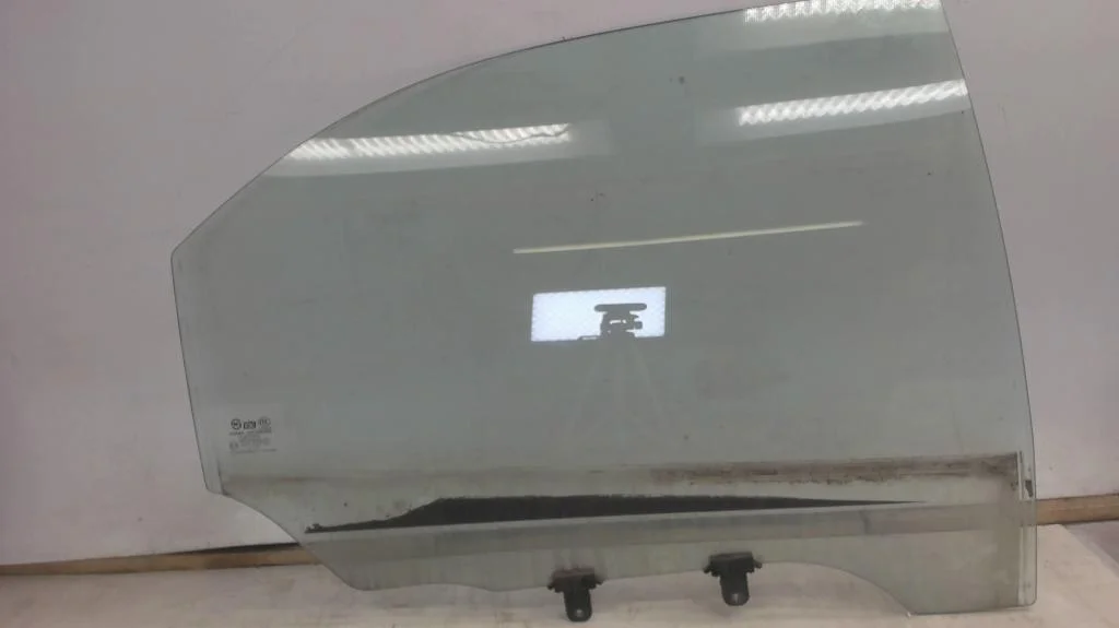 Стекло двери задней правой Hyundai Sonata