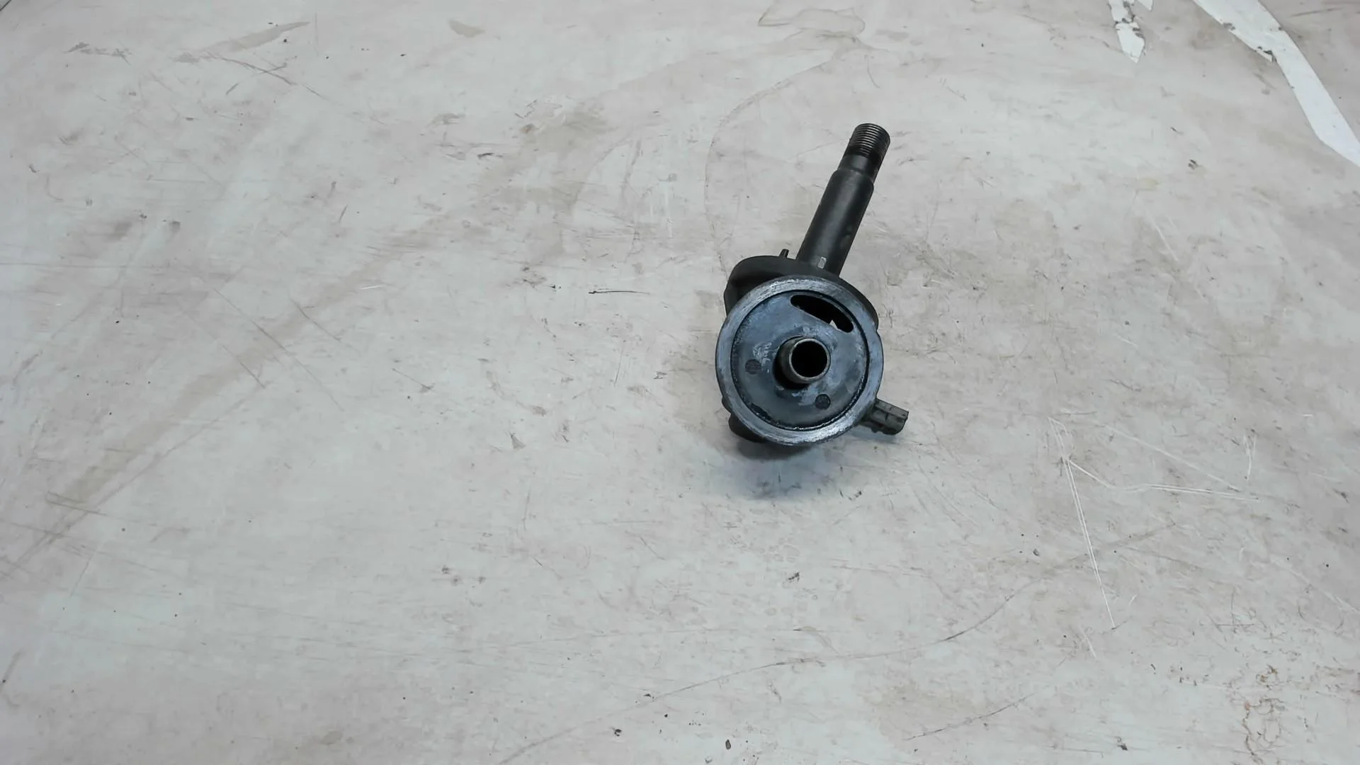 Кронштейн фильтра масляного Renault Kangoo