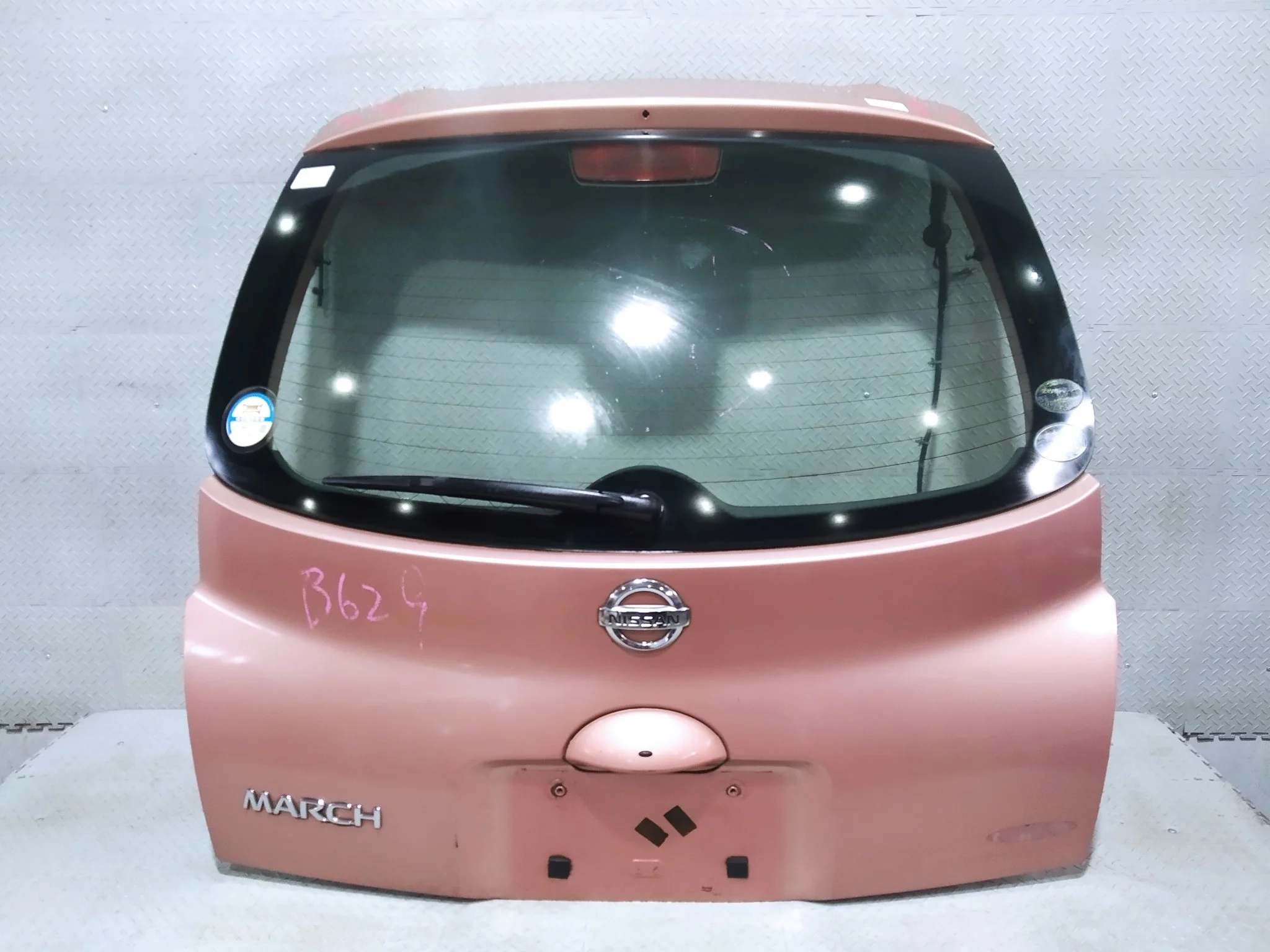 ДВЕРЬ ЗАДНЯЯ NISSAN K0100AX0BM розовый, NAA NA8374