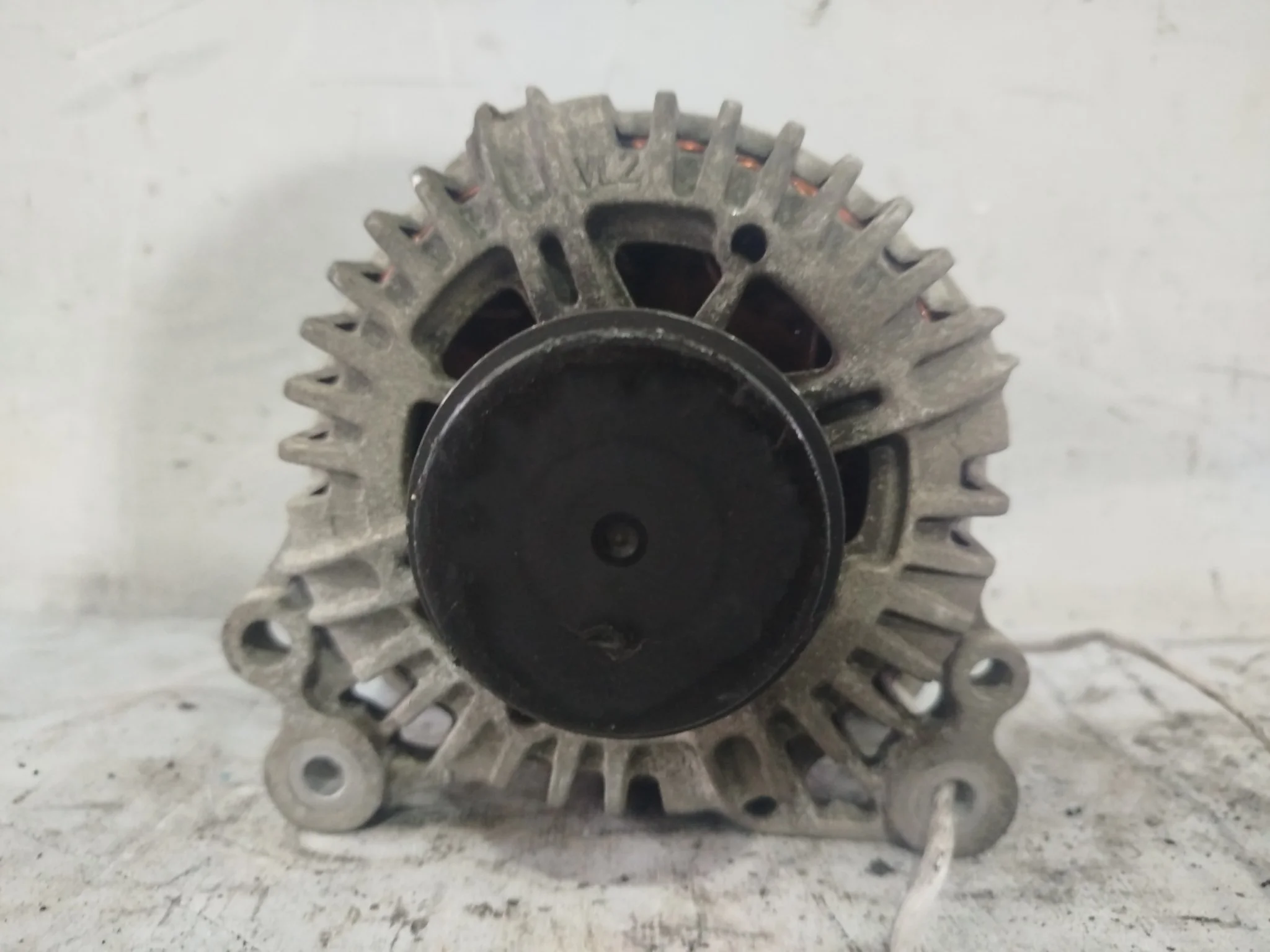 ГЕНЕРАТОР AUDI VOLKSWAGEN CITROEN SEAT SKODA ... PASSAT PASSAT CC POLO RAPID ROOMSTER SUPERB TOLEDO YETI ... AV2 AV3 B5 B6 B7 B9 C4 C5 06F903023C 140A D735