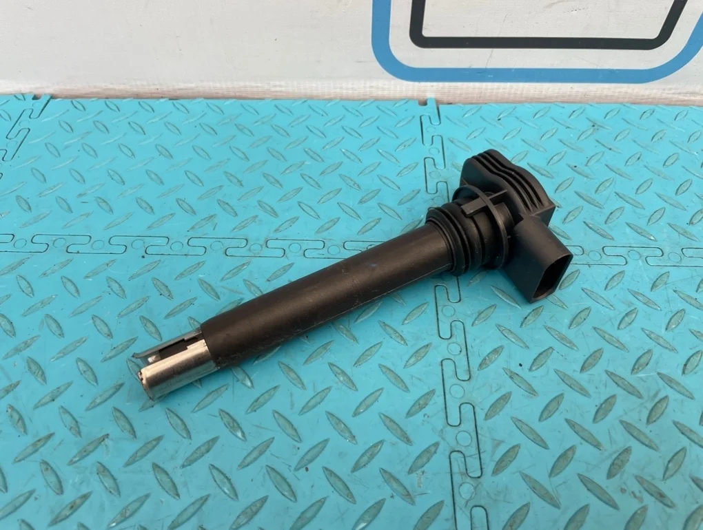 Катушка зажигания Volkswagen Tiguan 2010 06H905115 5N1 CCZC 2.0