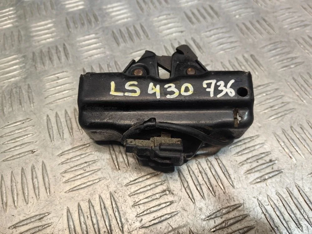 Замок багажника Lexus LS430