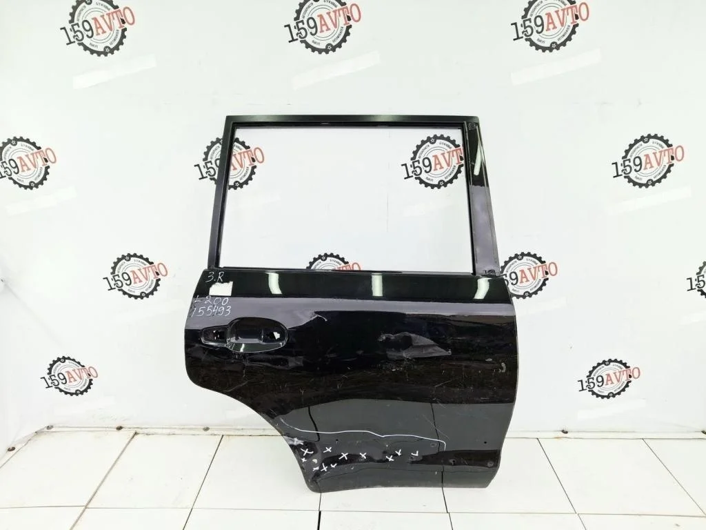 Дверь задняя правая Lexus LX570 J200