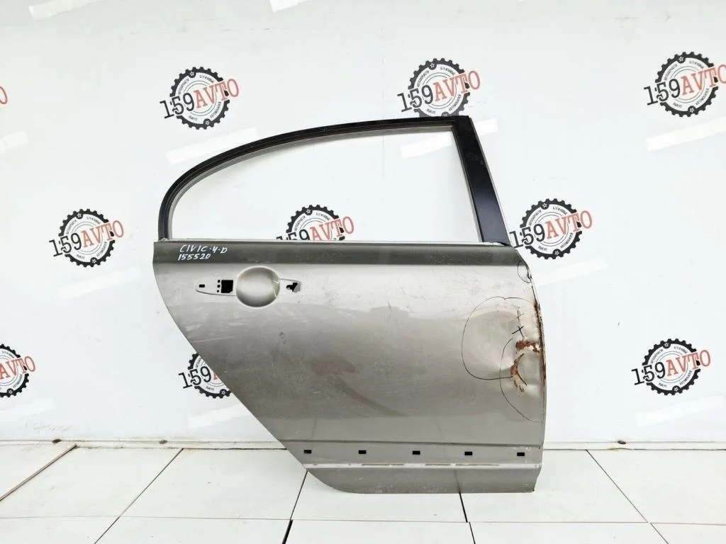 Дверь задняя правая Honda Civic 4D FD