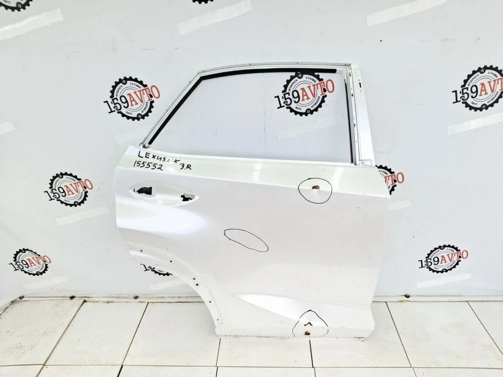 Дверь задняя правая Lexus NX200t AZ10