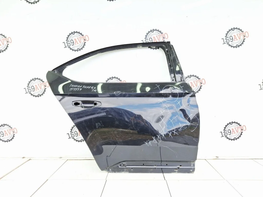Дверь задняя правая Skoda Superb 3 B8