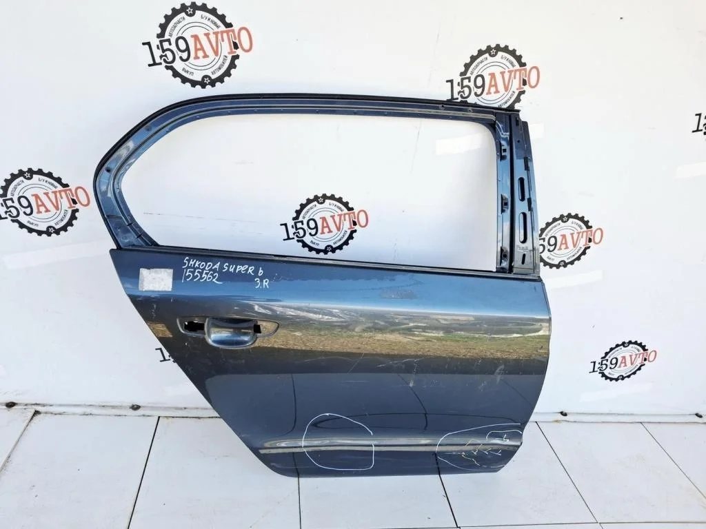 Дверь задняя правая Skoda Superb 2 B6