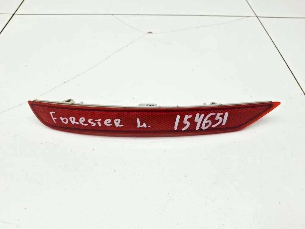 Отражатель в бампер задний левый Subaru Forester S12, SH