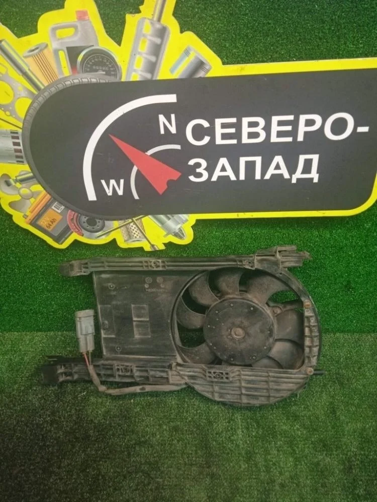 Диффузор радиатора Renault Kaptur 2017 214864534R HHA F4R410