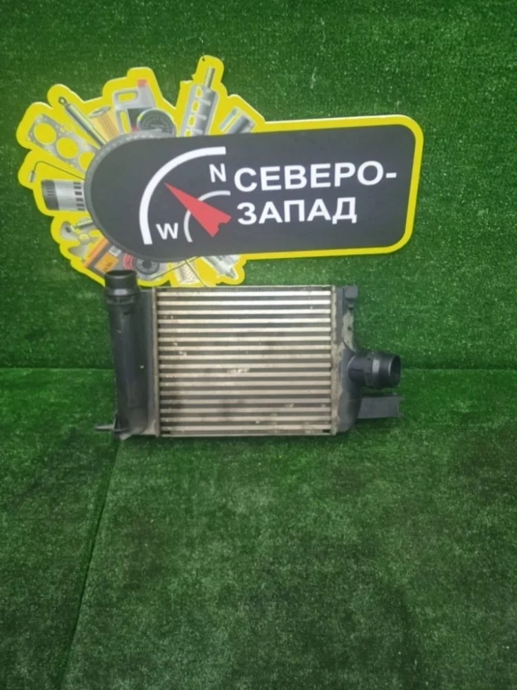 Радиатор интеркулера Renault Duster 2021 144965154R XJD H5H460