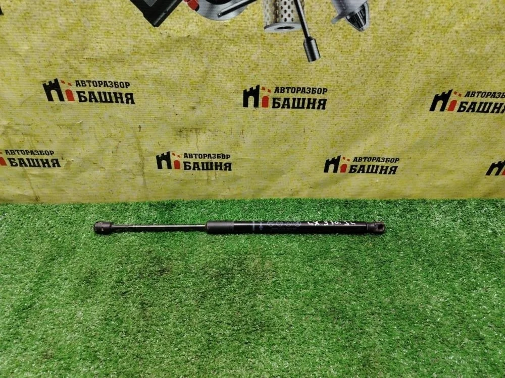 Амортизатор двери багажника Lexus LX570 2016 689600WB01 URJ201 3URFE, левый