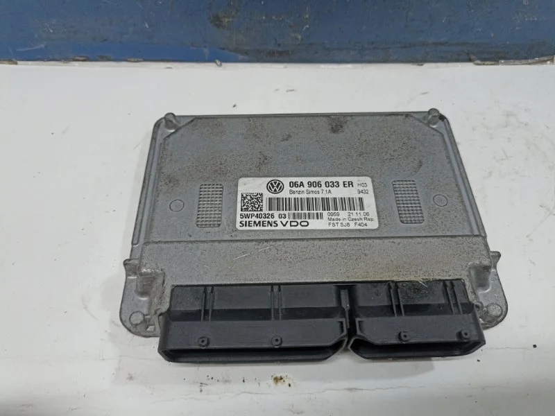 Блок управления ДВС Volkswagen Caddy 2006 06A906033ER 2KB 1.6 BSE
