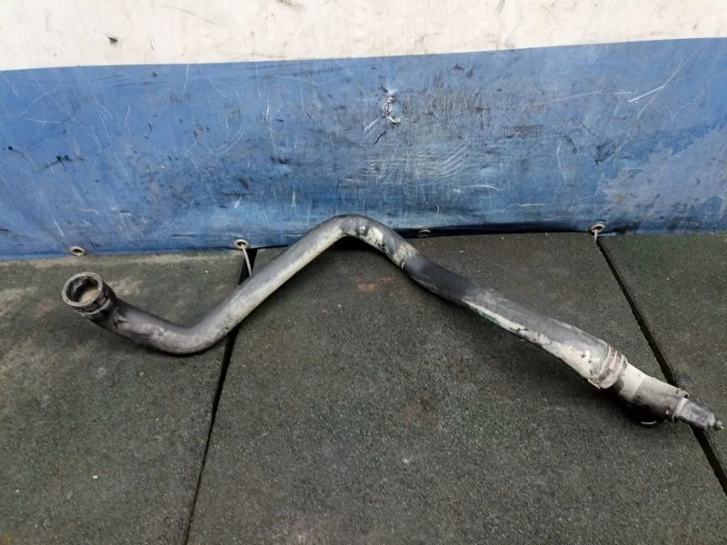 Патрубок системы охлаждения Volkswagen Caddy 2006 1K0122051BE 2KB 1.6 BSE