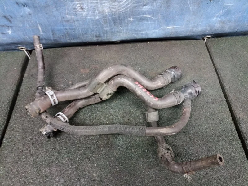 Патрубки системы охлаждения Skoda Yeti 2015 1K0121156DK 5L 1.2 CBZ