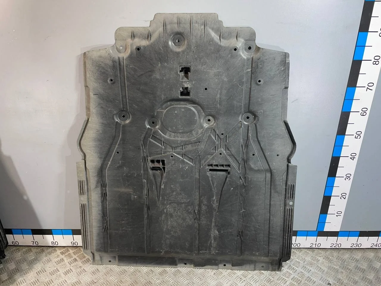 [Б/У] Защита антигравийная [Код: 00649444 ]