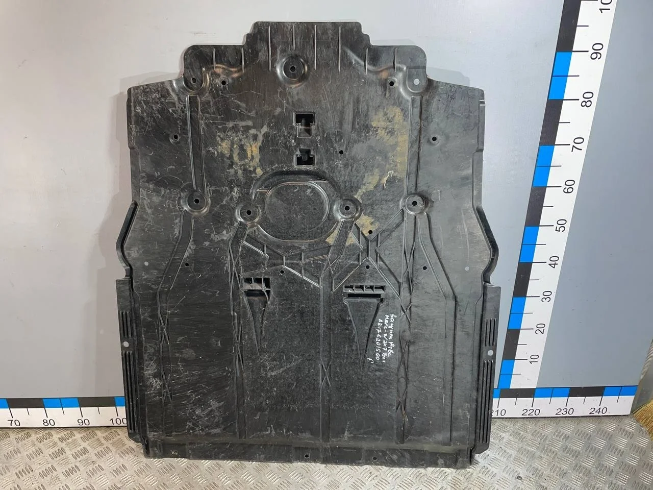 [Б/У] Защита антигравийная [Код: 00649448 ]