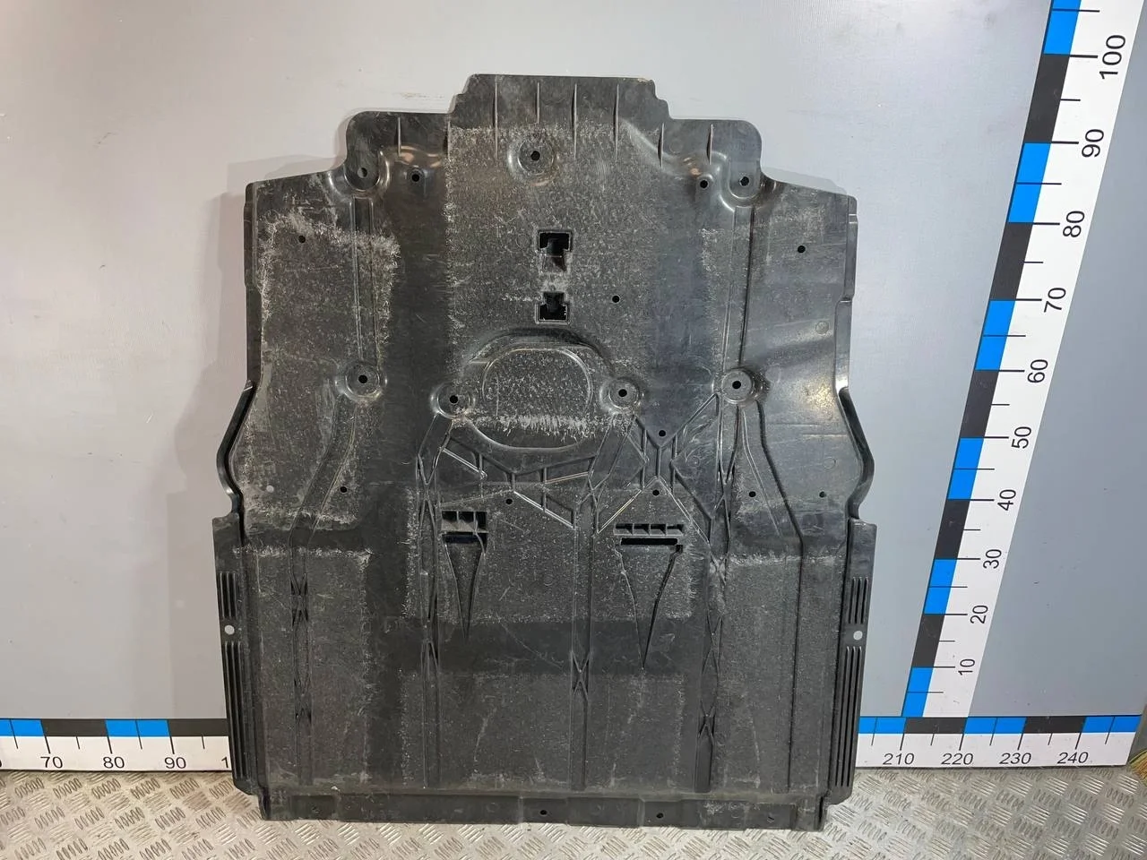 [Б/У] Защита антигравийная [Код: 00649449 ]