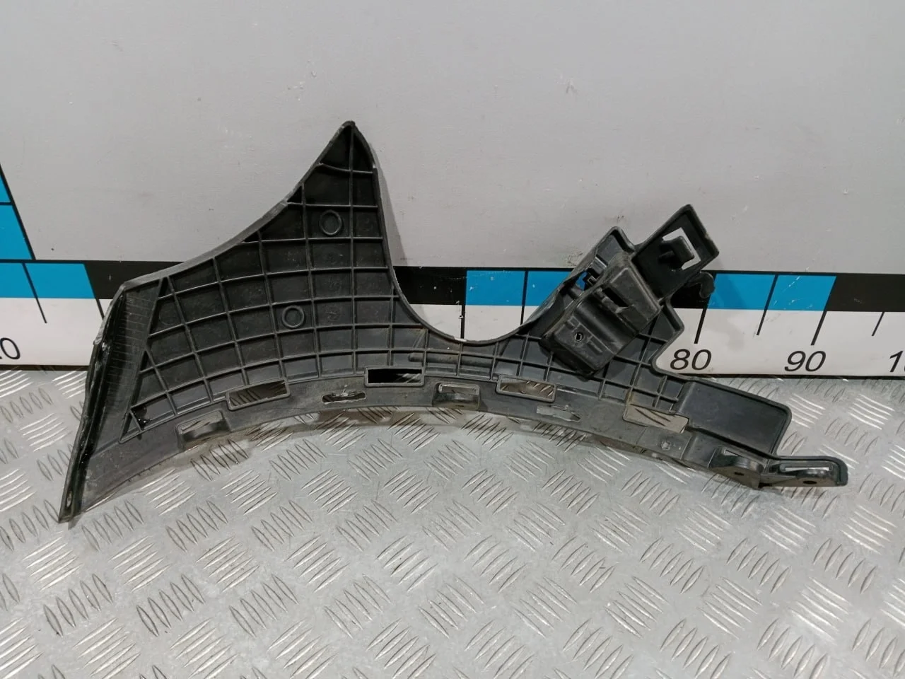 [Б/У] Кронштейн переднего бампера левый X253 [Код: 00652870 ]