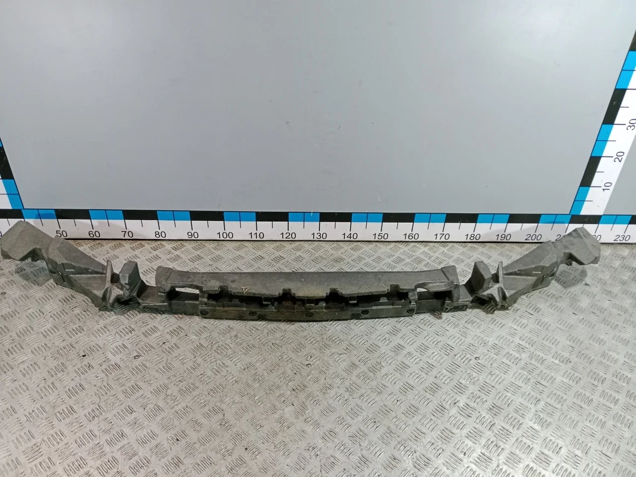 [Б/У] Наполнитель переднего бампера [Код: 00652953 ]